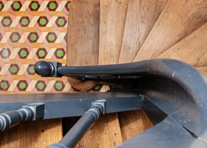 Jolie M'home, Le Puy Du Fou, 15 Pers, 7 Ch, 5 Sde, 5 Wc Mauleon